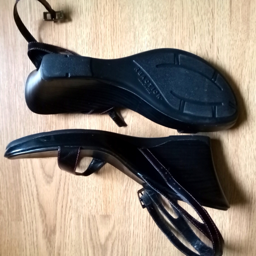 Kenneth Cole Sandal